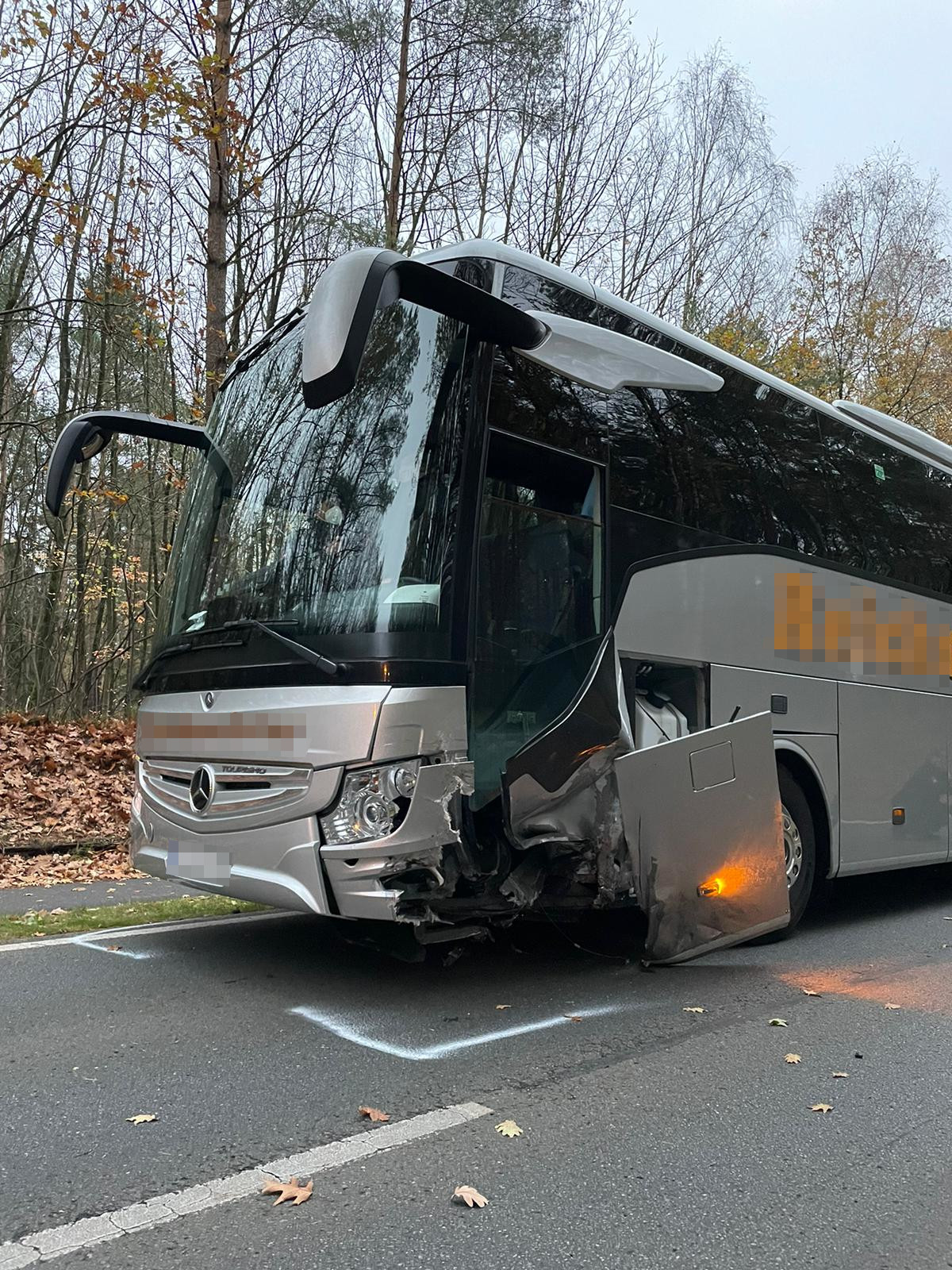 verunfallter Reisebus